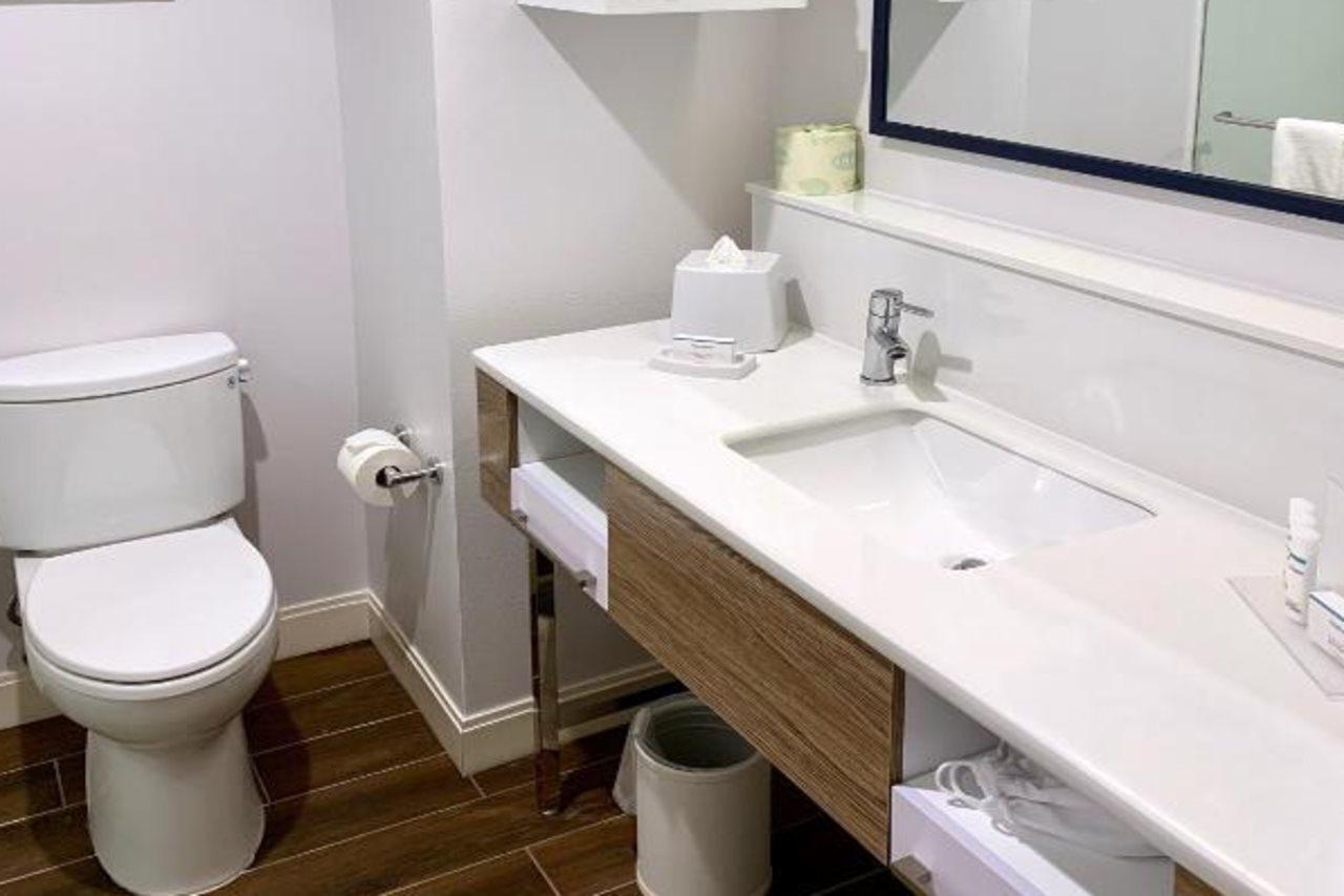 Hampton Inn Cranbury Eksteriør billede