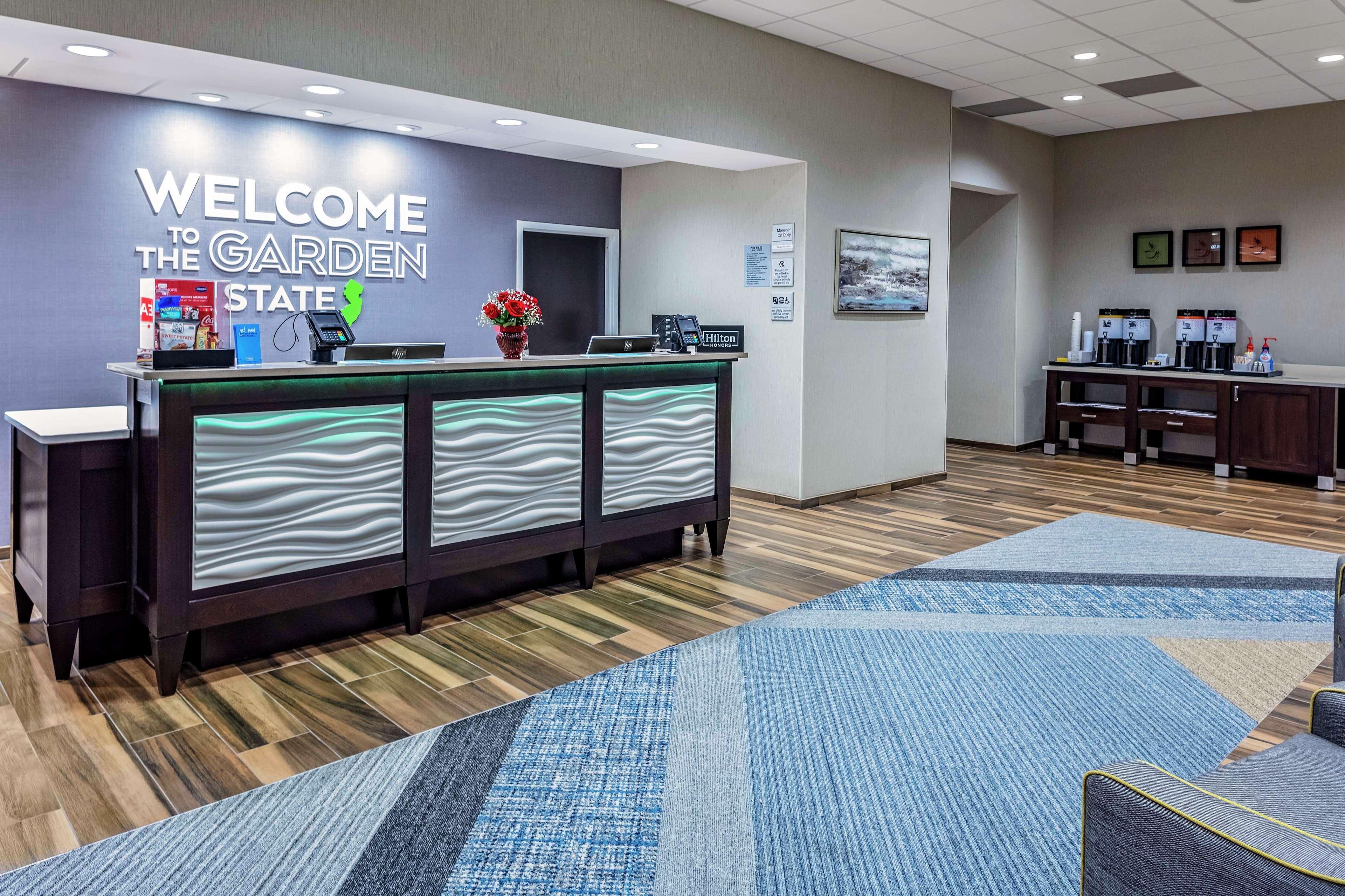 Hampton Inn Cranbury Eksteriør billede