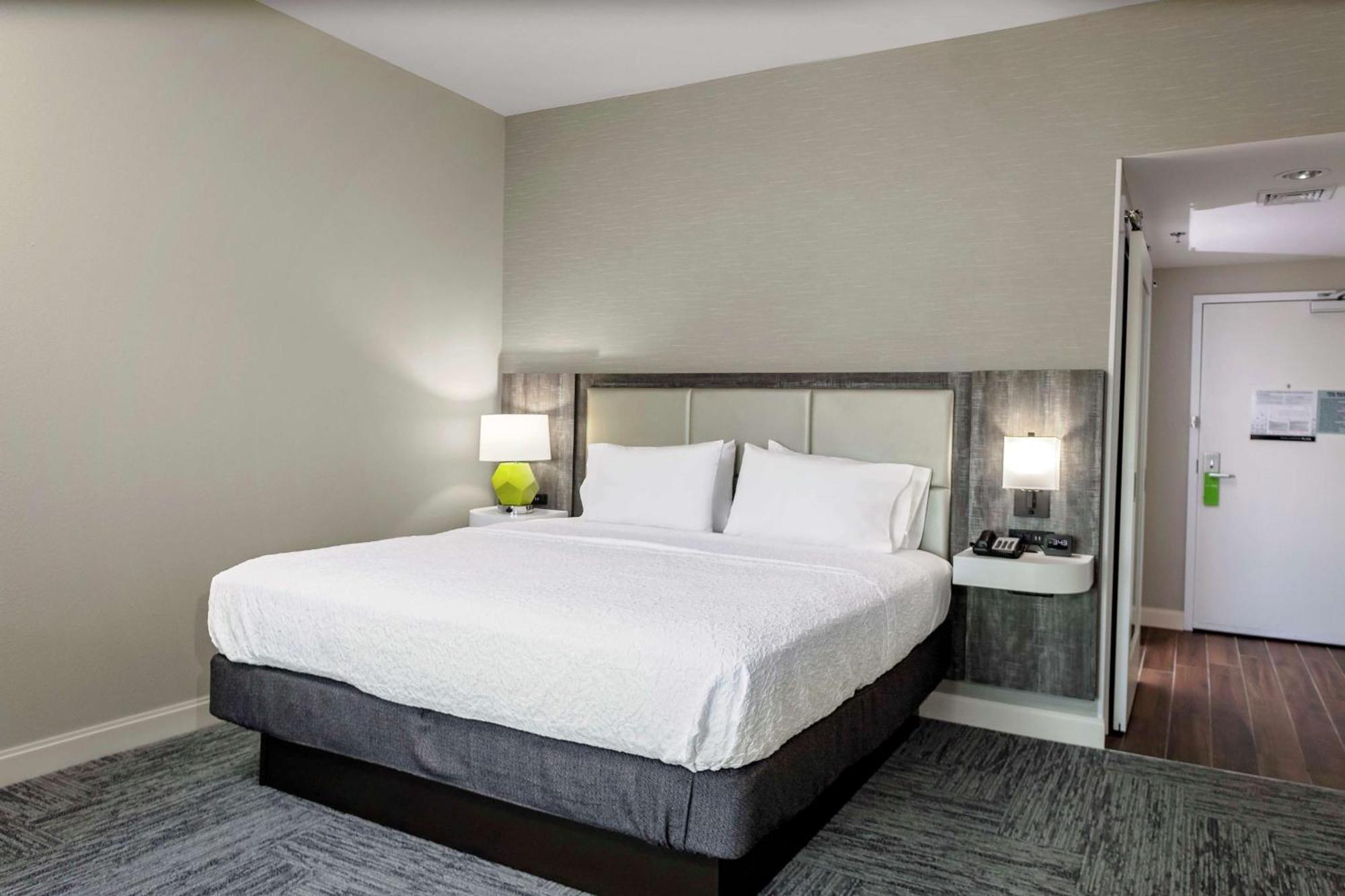 Hampton Inn Cranbury Eksteriør billede